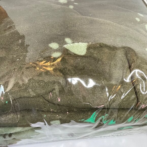 Microplush Throw Blankets 50" X 60" Green with Paw Print Design 100% Polyester M - Picture 6 of 8